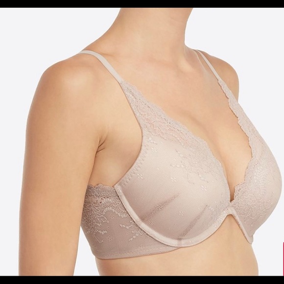 Spanx Undie-tectible Push-up Plunge - Picture 3 of 8